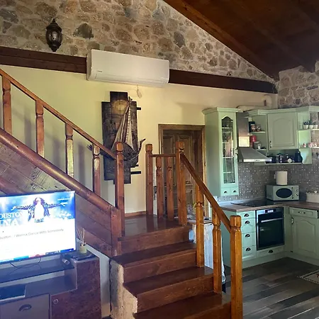 Villa Eydokia Olympiakí Aktí